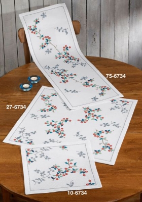 click here to view larger image of Roses Classic - Table Runner (counted cross stitch kit)