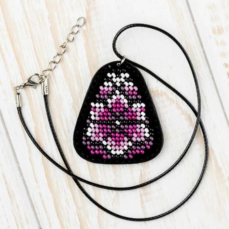 click here to view larger image of Pendant Bead Embroidery Kit/Faux Leather - FLBB-081 (bead kit)