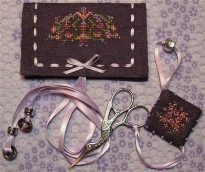 click here to view larger image of Rose Needle Case & Scissor Fob (chart)